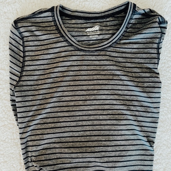 •Cute Shirt• - Picture 1 of 3